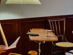 -Café Monson