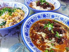 -渝之汇牛肉豌杂面