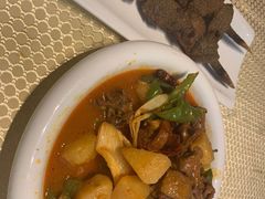 新疆大盘鸡-巴扎美食·新疆菜·西域歌舞表演餐厅(新疆大厦店)