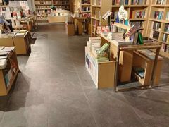 -新华书店(解放路店)