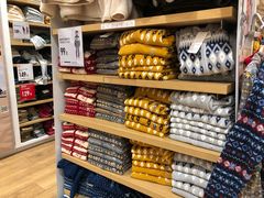 -优衣库(东莞汇一城店)