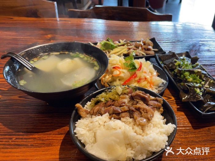 大三元台湾鲁肉饭(沙井新桥店)图片