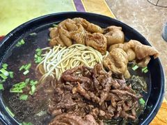 -小龙大肉面馆