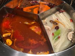 奔驰锅-大龙燚火锅(五一广场店)