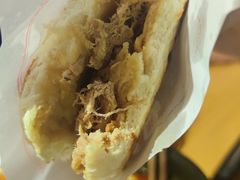 腊汁肉夹馍-姐弟俩土豆粉(西安小寨店)