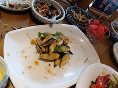 -严记小天府酸菜鱼(西四路店)