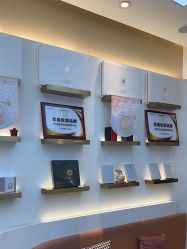 -万阡国际专业祛斑·祛痣·祛疤连锁