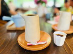 -彳亍咖啡·这里(水湾路店)