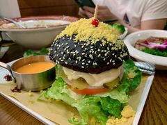 网红瀑布牛肉菠萝包-肥韬茶餐厅(南山mini店)