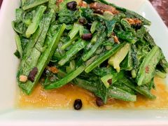 豆豉鲮鱼油麦菜-新白鹿餐厅(爱琴海购物中心店)
