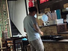 -八月美食小馆(银泰城总店)