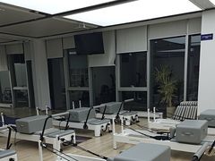 -天空之镜眼镜店蔡司依视路配镜授权零售店(望京颐堤港店)
