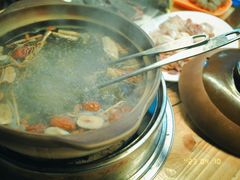 -广味炭炉鸡煲(宝业路分店)