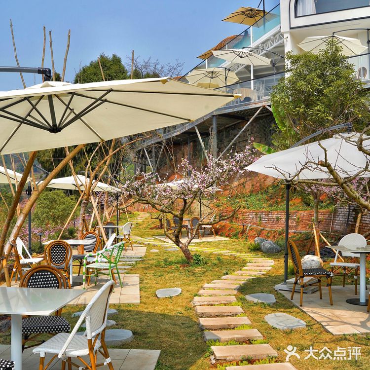 成都探店🌸莫奈的秘密花园居然是家火锅店