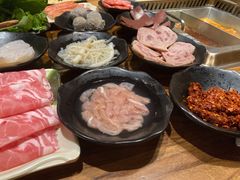 -吴氏老牌坊云南鱼豆花火锅店(通江街店)