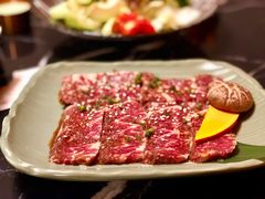 -山川小町·极番烧肉(新地假日广场店)