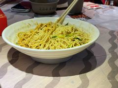 -肥肥虾庄·金牌油焖大虾(沙湖店)
