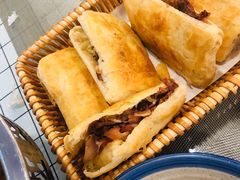 -李春秋驴肉火烧总店