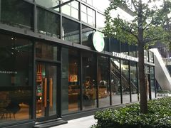 -星巴克(前滩世贸中心店)