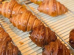 -VERIE BAKEHOUSE