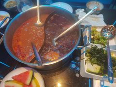 -唯爱KTV聚会餐厅(仙林东城汇店)