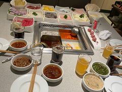 -海底捞火锅鲜切牛肉主题店(长寿路店)