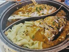 -阿瓦山寨·湘菜现炒·剁椒鱼头王(咸阳总店)