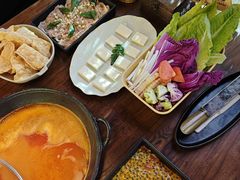 -花菇朵·云山雀 ll 野生菌锅·野果酸汤·精品滇菜(万柳店)