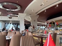 -荣誉国际酒店-云顶旋转餐厅