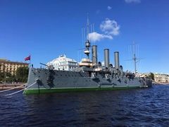 -阿芙乐尔号巡洋舰