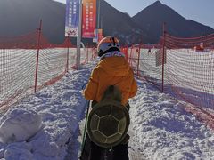 -荣盛康旅野三坡滑雪场