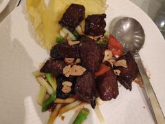 黑金雪花牛肉粒-上海和平饭店龙凤厅 Dragon Phoenix