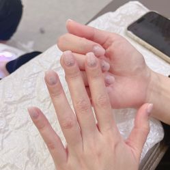 -灰姑娘美甲美睫馆