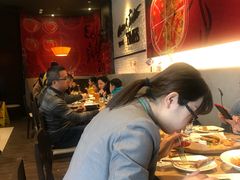 大堂-必胜客(余姚五彩城店PH店)