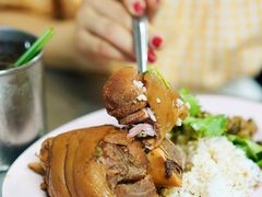-Kha Mu Charoensang(Silom)