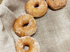 甜甜圈-东方红海鲜百汇(国际大厦店)