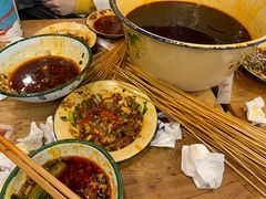 -拈签一笑黄牛肉辣卤串串