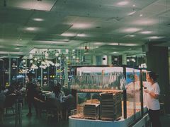 大堂-奈雪的茶(市百一店)