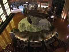 -上海滴水湖皇冠假日酒店