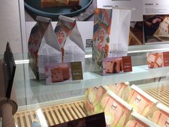面包甜点陈列柜-爸爸糖吐司面包(重庆解放碑英利大融城店)