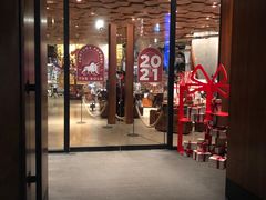门面-星巴克臻选(上海淮海百盛购物中心店)