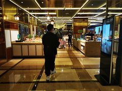 -大中华希尔顿酒店-念自助餐·嗨啤·小龙虾