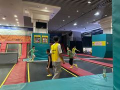 -嗨马乐动室内潮玩运动·团建·轰趴·桌游(南丰汇店)