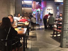 大堂-怪噜范·老贵阳街头名小吃(鸿通城店)