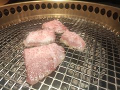 -铭牛烧肉·和牛海鲜自助(高新月牙湖店)