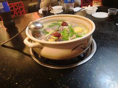 招牌炖羊肉-马一洒开锅羊肉清真餐厅(京汉店)