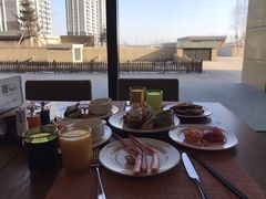 -松咖啡自助餐厅·松北香格里拉