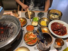 -草家酱蟹炭火烤肉店(珲春南路一店)
