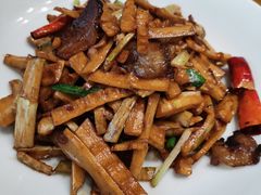 竹笋炒腊肉-丹江渔村(首都机场店)