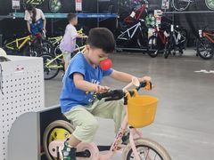 -迪卡侬(顺峰山店)